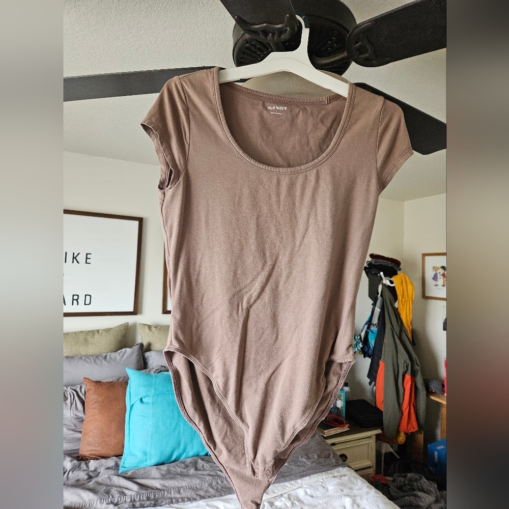Old Navy tan bodysuit L